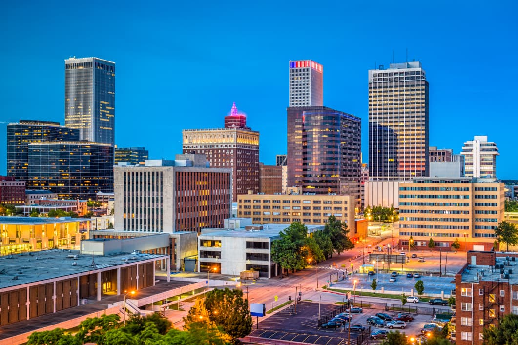 Tulsa, Oklahoma skyline at dusk